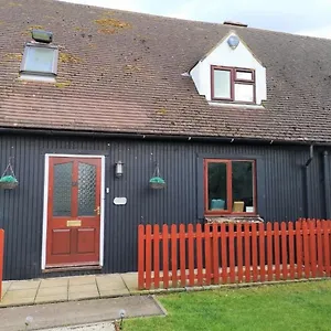 chalet-cottages.cambridgehotelsuk.com/
